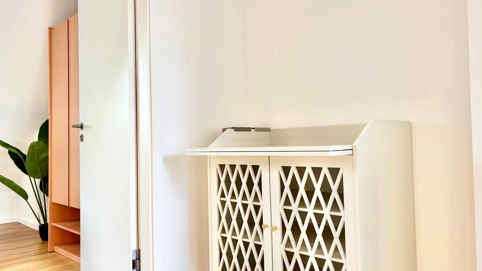 Snug Stays 6 - Ruhige Toplage Seeblick Maisonette Design-Wohnung I 3-Zimmer I Zentral Starnberg Apartment