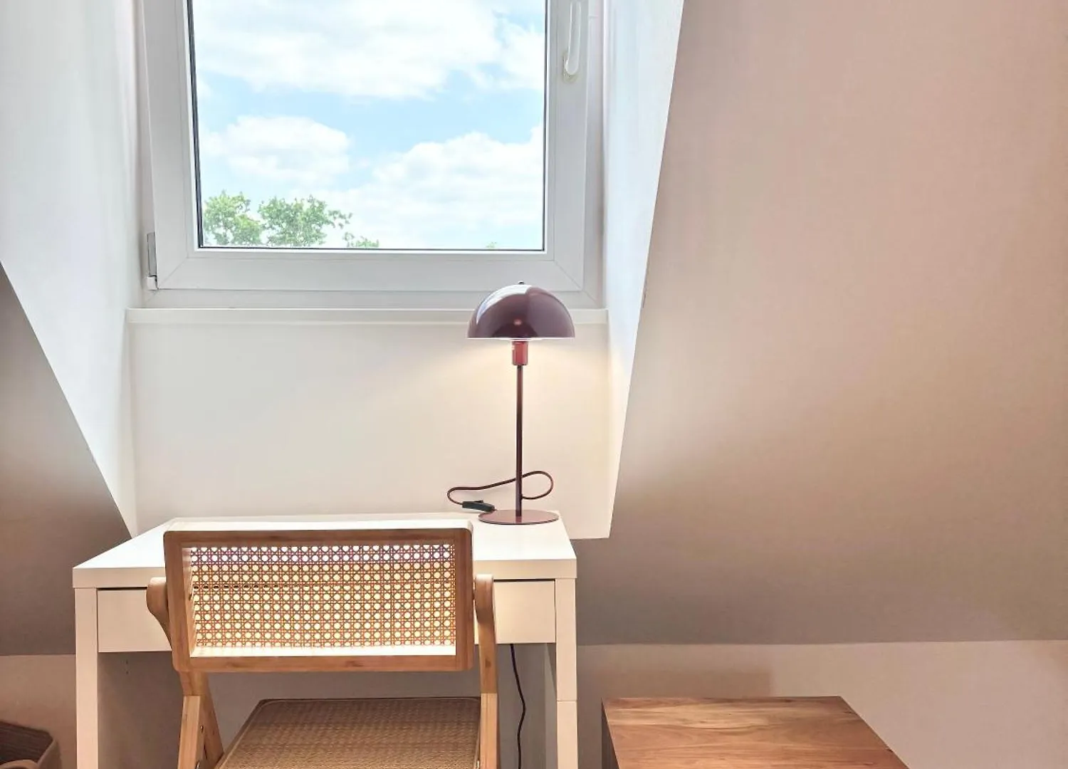 Snug Stays 6 - Ruhige Toplage Seeblick Maisonette Design-Wohnung I 3-Zimmer I Zentral Starnberg 0*,